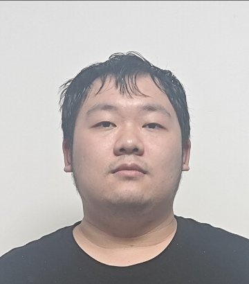 黄俊桥证件照